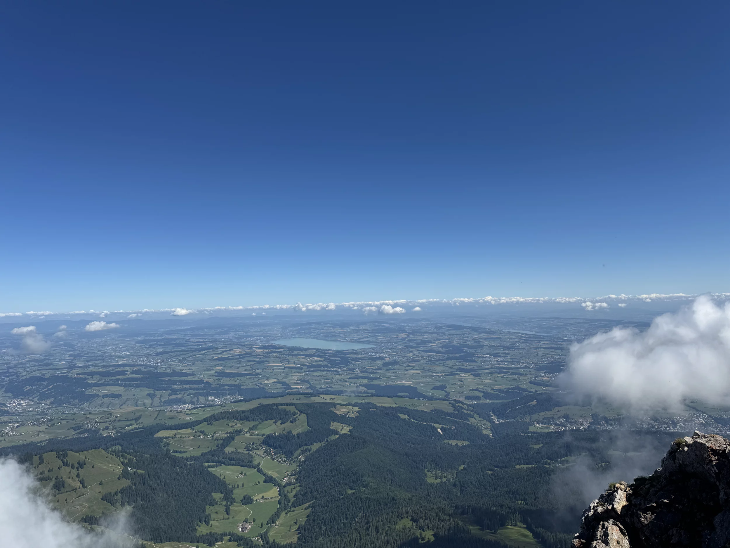 1754076089327.webp