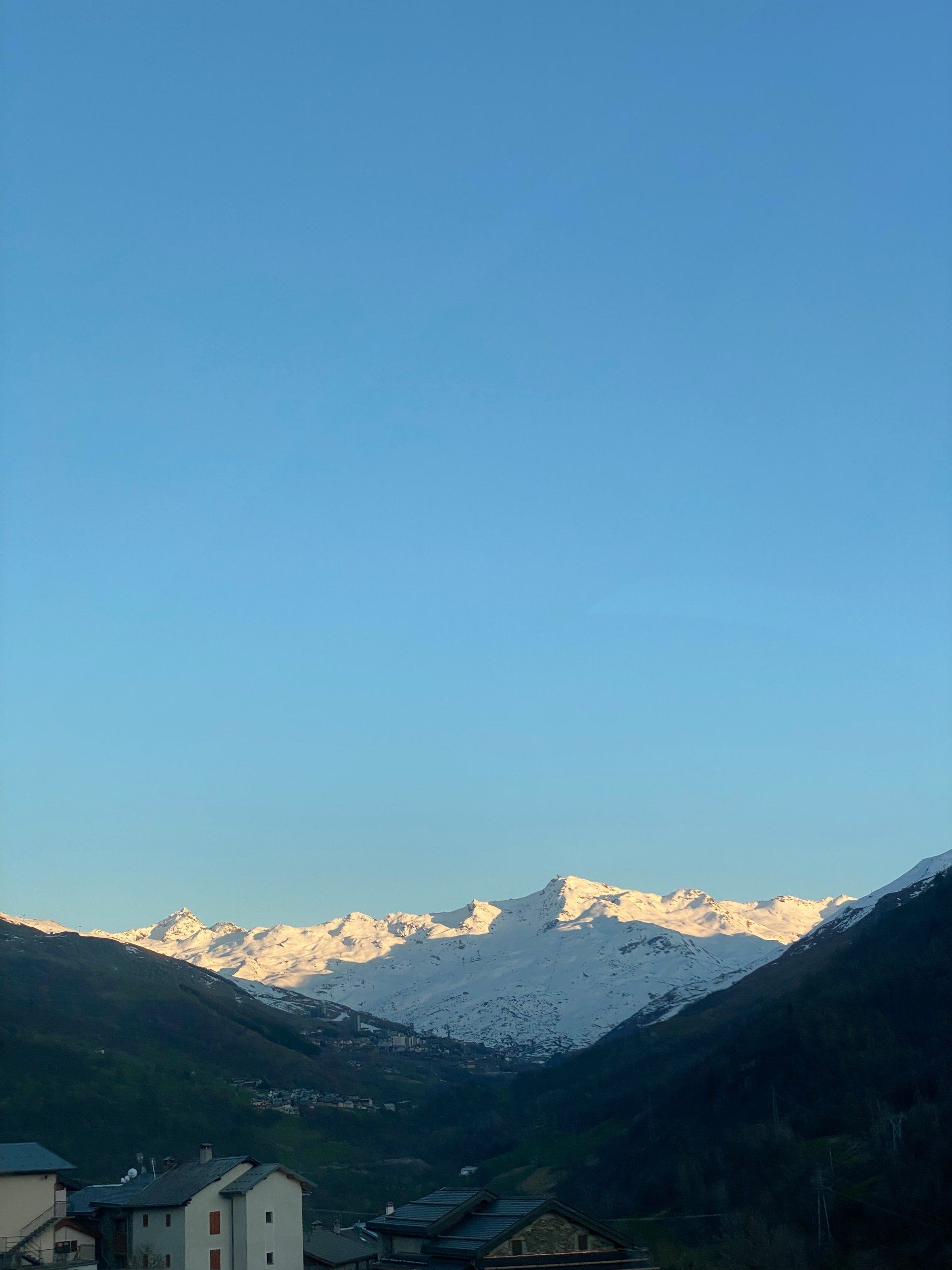 First_view_Cime_caron.jpeg