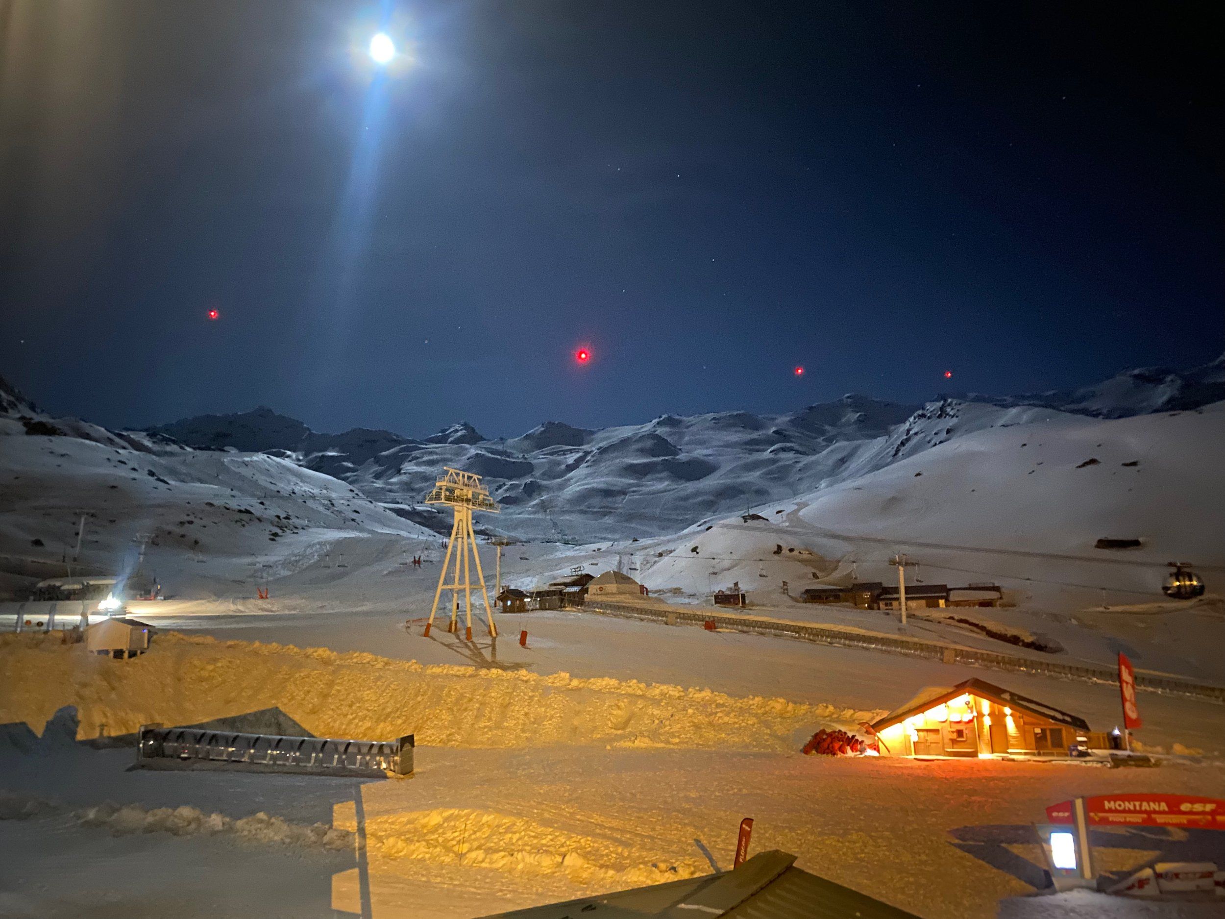 Val_Thorens_Fullmoon.jpeg