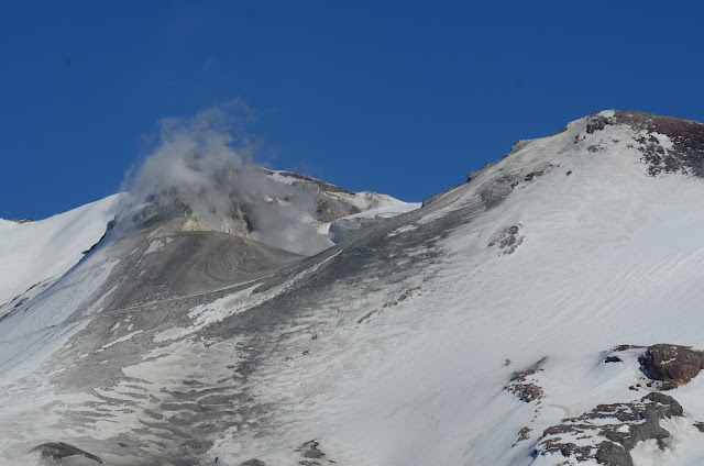 blog77_volcano2.jpg