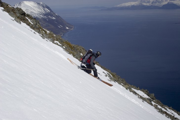 Vårskidåkning i Nordnorge är av världsklass. M. Photo: Christer T Harnesk. Rider: Kristian Löwe.