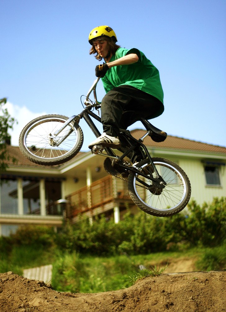 En utav mina första 180:isar. Photo: Johan Lantz. Rider: Elov Olsson.