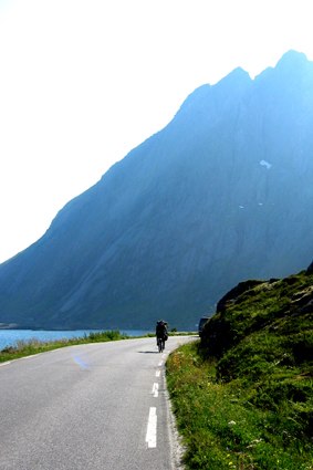 "Tour de Lofoten". Photo: Cilla Kjellberg. Rider: Maria Kjellman.