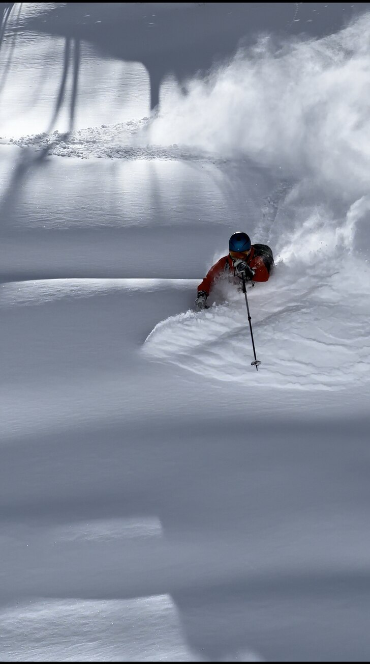Japow.