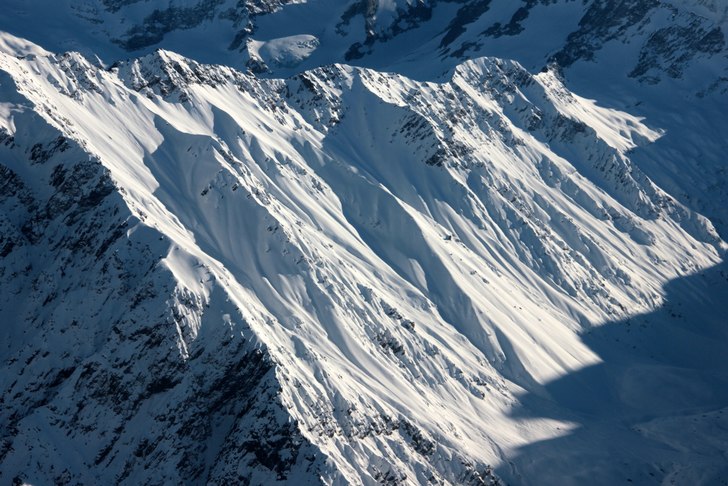 Unskied valley full of spines in chilean Andes, Ju. Photo: Stefan Joller.