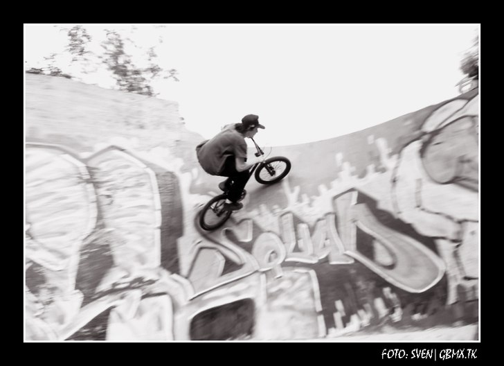 curved wallride. Photo: Sven Wirén. Rider: Morgan Larsson.