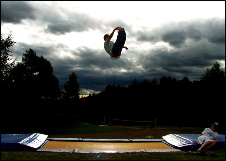 Näsgrab på tån. Photo: Jakob Lundberg A.k.a Jekub. Rider: Jesper Norén.