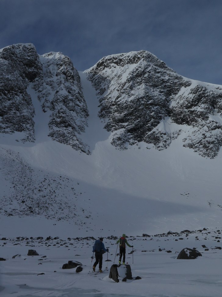Rullevare till höger, Aronskis ränna/Vierranvár. Photo: tryggve tirén.