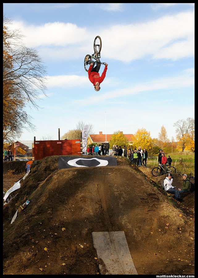 Photo: Mattias Klockar. Rider: Linus Sjöholm - Size n´Style 2008.