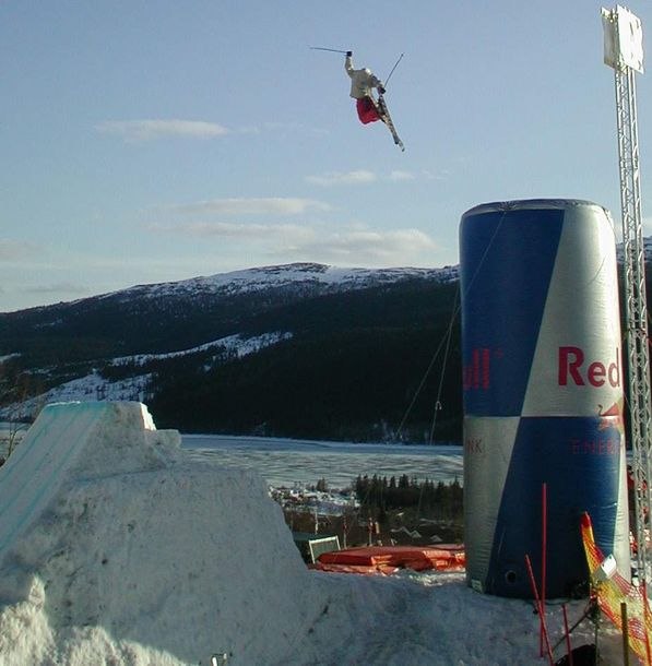 Photo: Emil Håkansson. Rider: Simon Dumont.