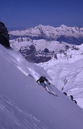 N-Z Skier,  Richard Caudwell, making his way down . Photo: Yves Garneau. Rider: Richard Caudwell.