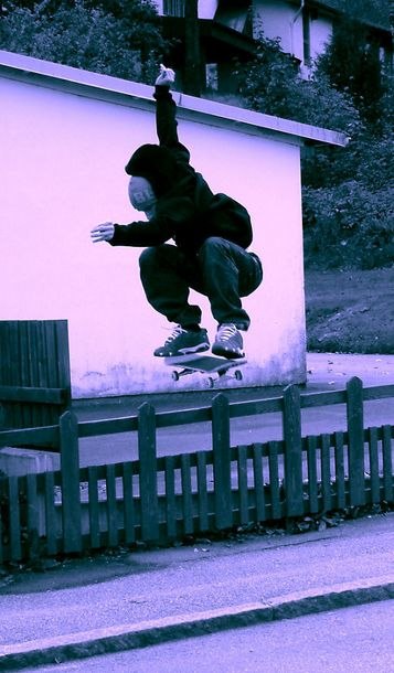 Vi var ute en dag å fota lite skate. Photo: Ollie över staket. Rider: Martin Dahlqvist.