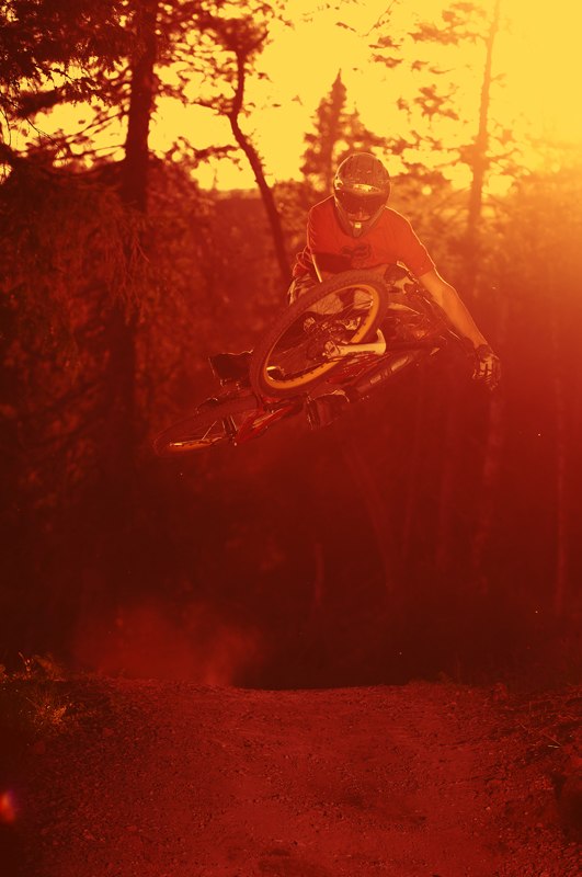 Efter en helg med SM-guld i både downhill och 4X . Photo: Mattias Fredriksson. Rider: Robin Wallner.
