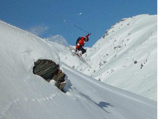 Photo: Axel Borg. Rider: Gustaf Höök.