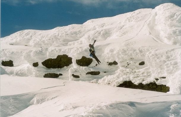 Med ansats från Daunes östliga topp bemästade T. Photo: Hannes Mannerheim. Rider: Tomas Tengnér.