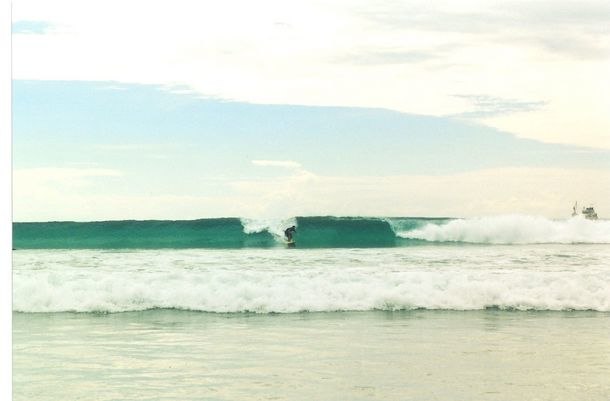 bröderna Hörnqvist var och surfade lite i phuket. Photo: Adrian Hörnqvist. Rider: Daniel Hörnqvist.