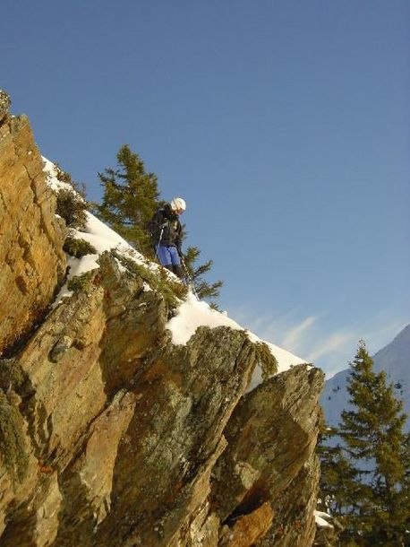 Hike i Sonnekopf nära St Anton. Fredrik förbered. Photo: Magnus Lageson. Rider: Fredrik Andersson.