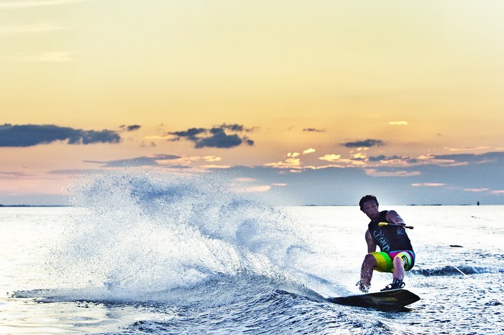 Kanske inte den bästa wakeboardbilden, men jag k�. Photo: Jonathan Birkemyr. Rider: Patrik Rämström.
