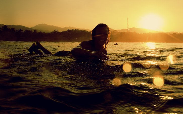 Surfing before the sun - danielronnback.blogspot.c. Photo: Daniel Rönnbäck. Rider: Jacob Wester.