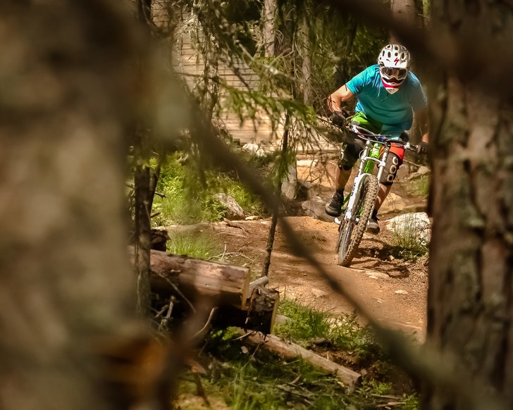 Photo: Emrik Jansson. Rider: Okänd.