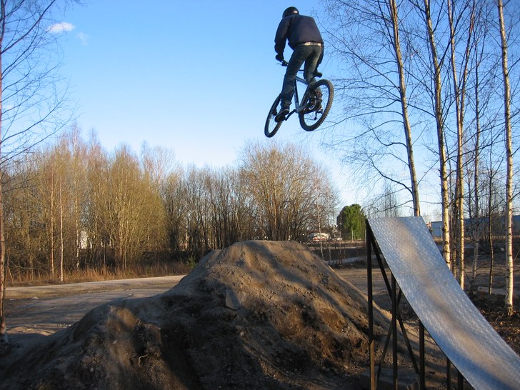 rusta dirtens ramp. Photo: Markus. Rider: Emil.