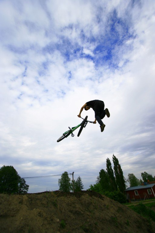 tailwhippin. Photo: johan björklund. Rider: adam östlund.