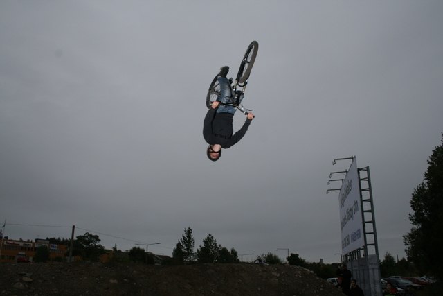 Backflip. Photo: Simon Berggren. Rider: Anton Thelander (jag).