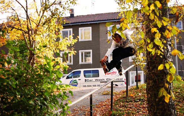 En fishgrind gjord av mig ;). Photo: Per eriksson. Rider: William Frykholm.