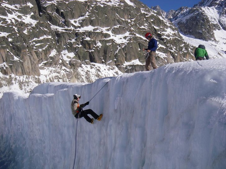 Crevasse träning på Mer de Glace.. Photo: ?. Rider: Daniel Kjörling.