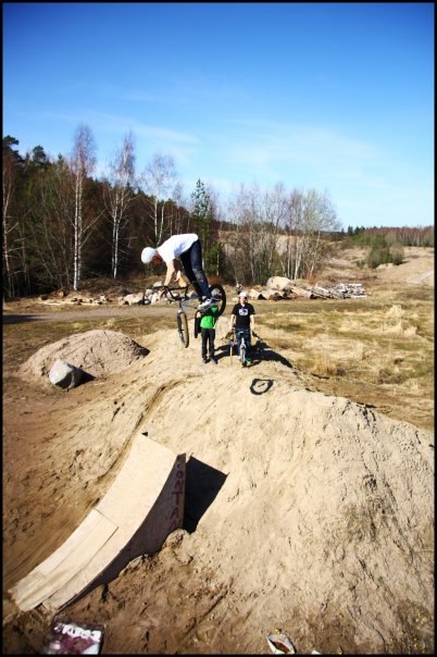 truckdriver. Photo: filip lewin. Rider: Jacob Nedler.