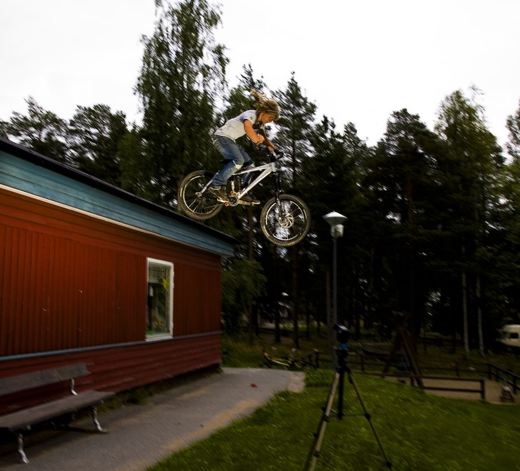 ett roofdrop. Photo: oskar hettinger. Rider: klas morin.