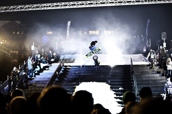 www.erikcarlsenphoto.com

facebook.com/erikcarls. Photo: Erik Carlsén. Rider: Jakob Edman.