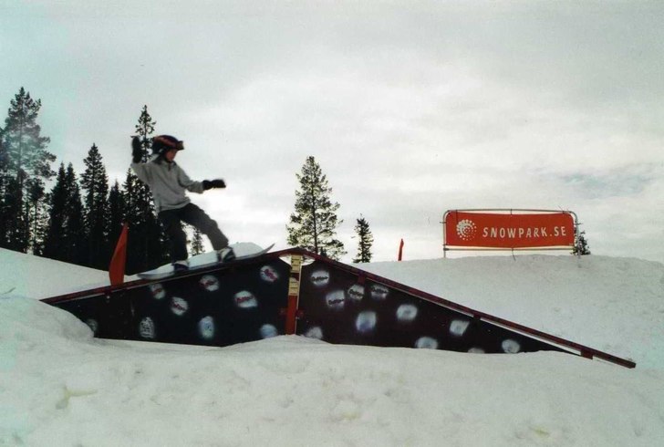 Jag kör en härlig vinter dag i kläppen och tar . Photo: Patrik Lind. Rider: Anton Lind.