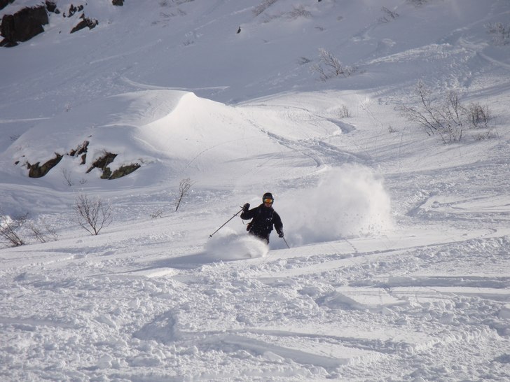 Felsental, 4 april 2010. Andermatt på sitt bästa. Photo: Hans Karlsson. Rider: Vegard Kåsa.