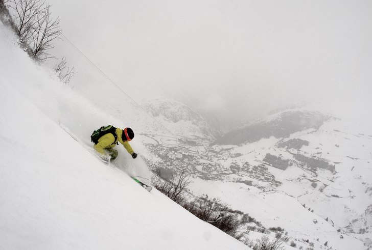 @JerryB. Photo: Gustav Holmer. Rider: Jerry Bengtsson.