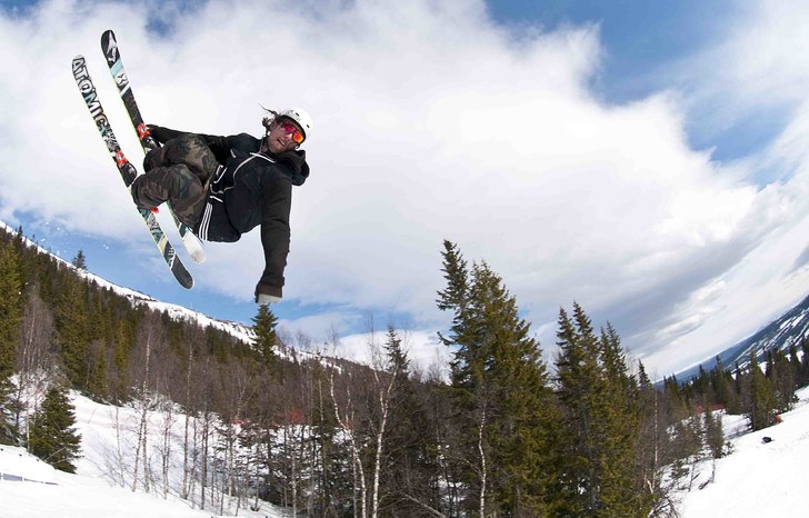 Jag och Max Neurisser lekte lite med denna bild fĂ. Photo: Max Neurisser. Rider: Jeppenator.