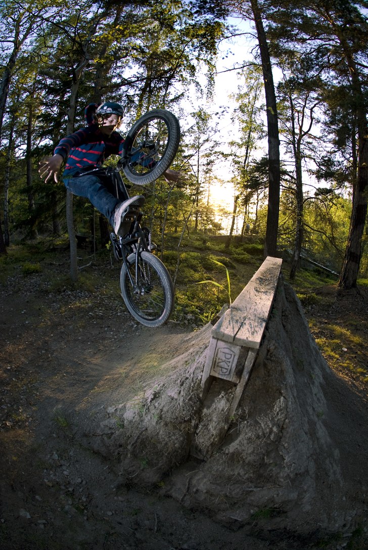 Photo: hugo ljungquist. Rider: tobias looft.