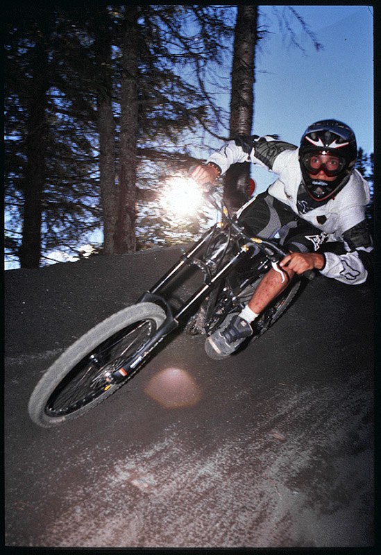 Prisen drar på!. Photo: Wolf Hörner. Rider: Simon "Prinsen" Cederlidh.