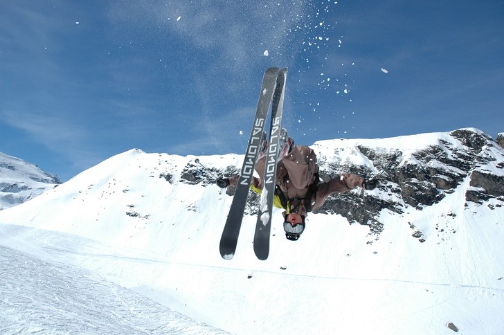Det var så sjukt mjukt att man kunde testa flippe. Photo: Eric Asmussen. Rider: Gabriel Riva.