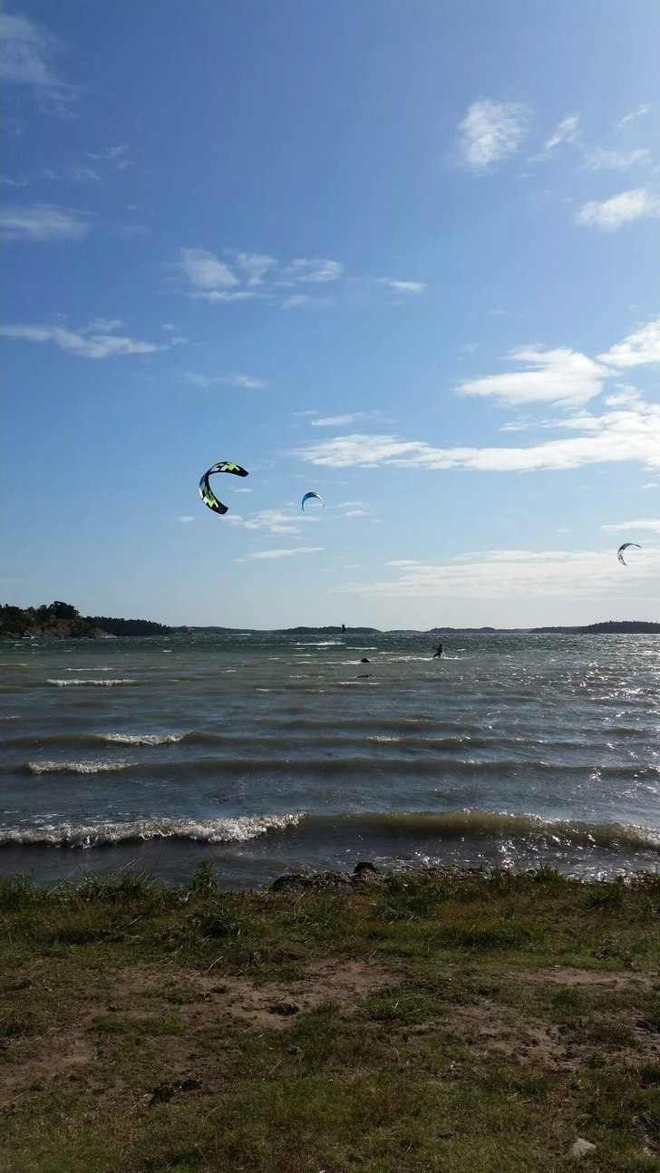 Åker en bit på kite drake 13.5. Rider: mercan.
