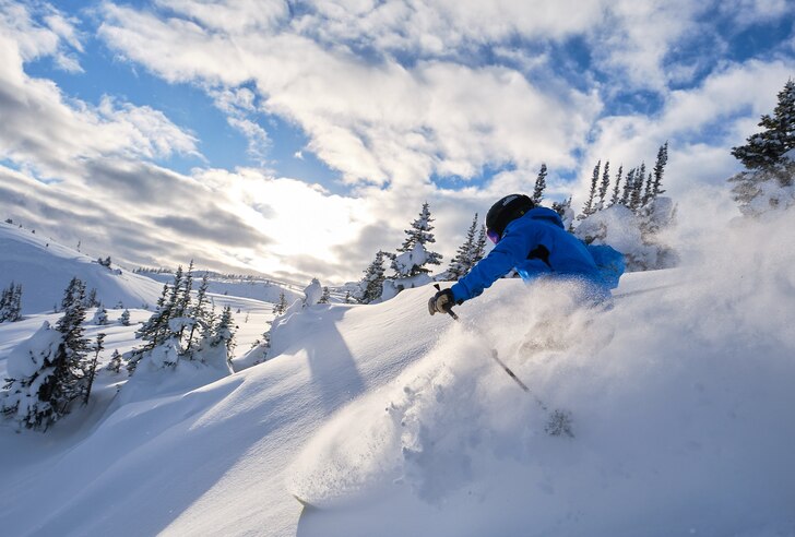 Tar en sväng bakom Sunshine Village i Kanada.