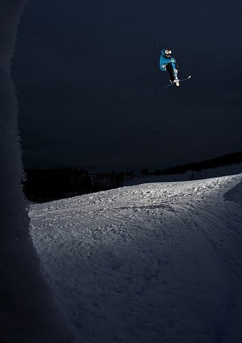 Nightsession med Lucas Nilsson

5a dubbel mute,. Photo: Lucas Nilsson. Rider: Kevin Holmbom.