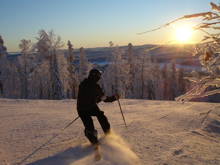 Säsongens första dag. Fint ljus på eftermiddage. Photo: Björn Nilsson. Rider: Jonas Muntlin.