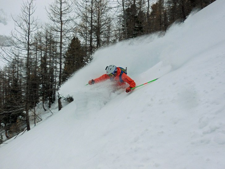 Grym åkning i LE LAVANCHER med 30cm nytt!!. Photo: Karin Lindgren. Rider: Robert Hortlund.