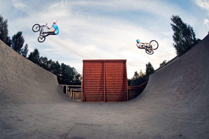 Barspin från båda.. Photo: Mats Kahlström. Rider: Jens Kahlström & Max Fredriksson.