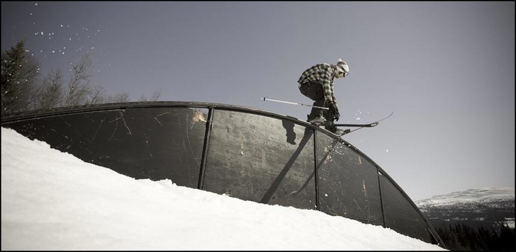 bizarrr. Photo: sebastian streith. Rider: Andreas Hedberg.