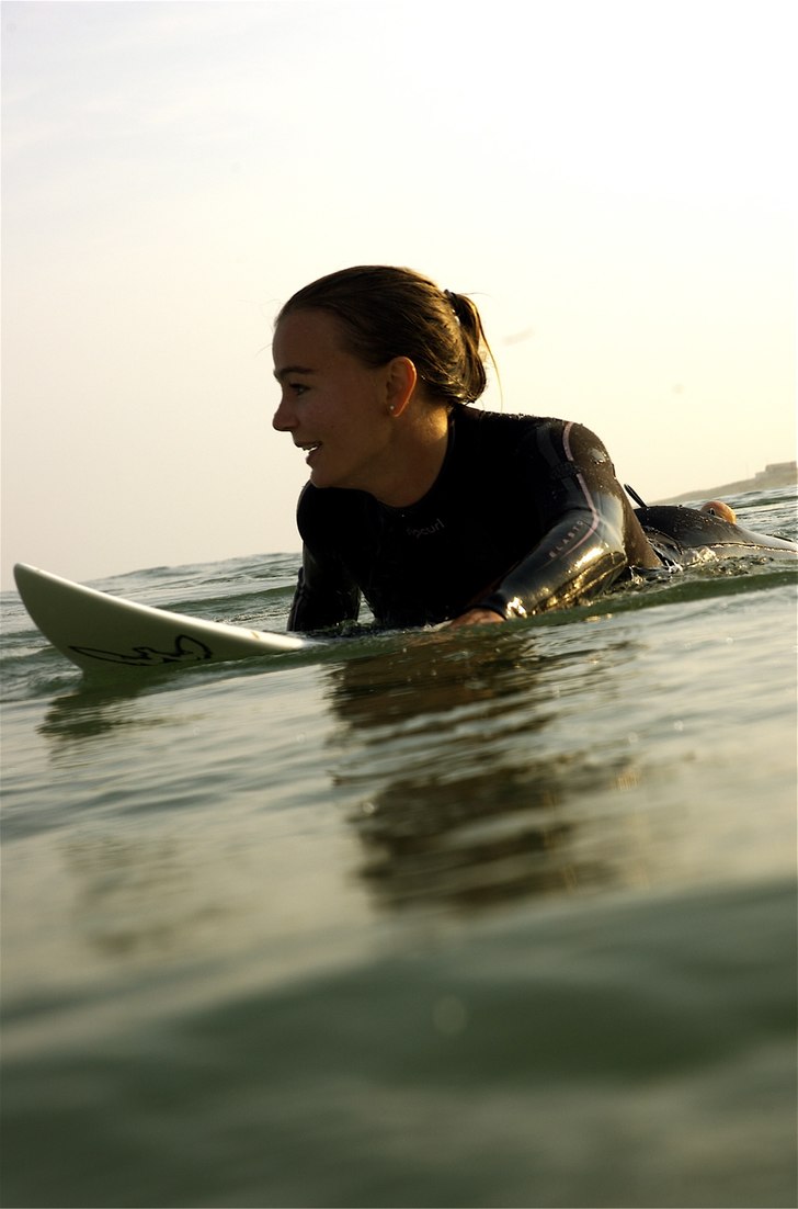En grym värd och surferska.. Photo: Johan Mårtensson. Rider: Lena Stübner.