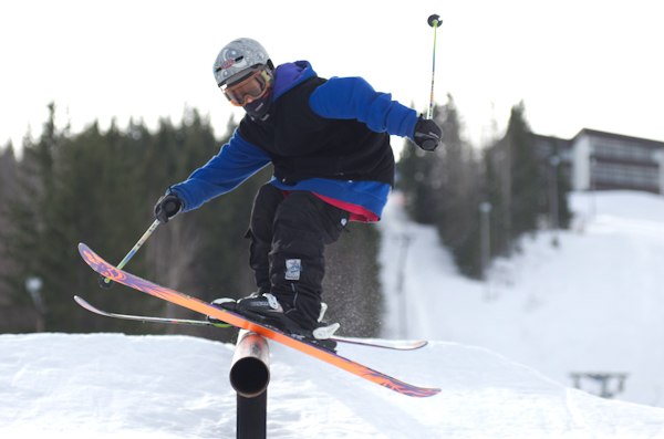 downrail. Photo: Jan Röhlander. Rider: Joakim Röhlander (jag).
