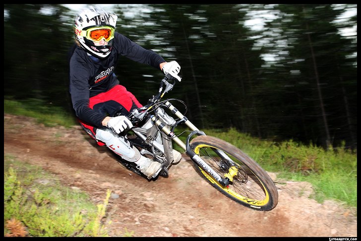 Photo: Kristoffer Lindgren. Rider: Anders Solin.