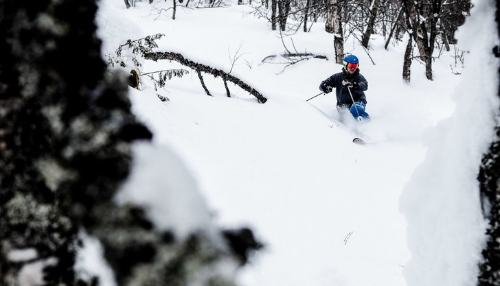 Just när jag trott att puderbilderna skulle bli o. Photo: Emrik Jansson. Rider: Joni Lidberg.